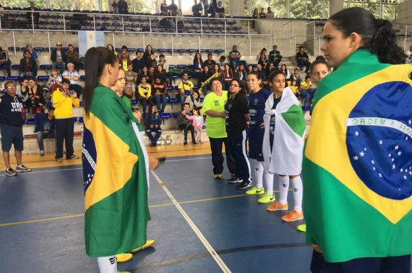 Futsal feminino da UniAraguaia é campeã dos Jogos Universitários Sulamericanos