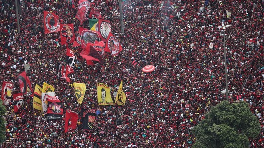 Qual será o próximo recorde? Quem pode segurar esse time recordes? Apenas Gabi Gol, Bruno Henrique são capazes de dizer! Aqui é outro nível!