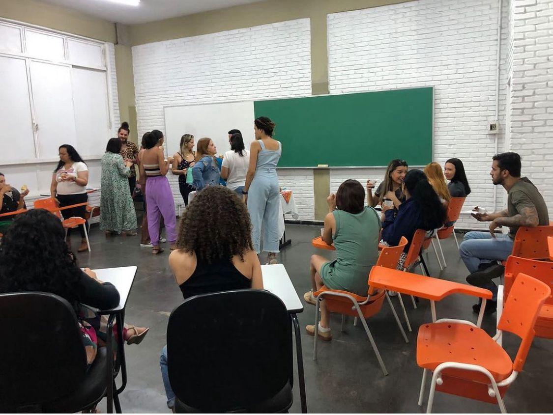 Abertura do Curso de Psicopedagogia ofereceu lanches para os alunos | Foto: UniAraguaia